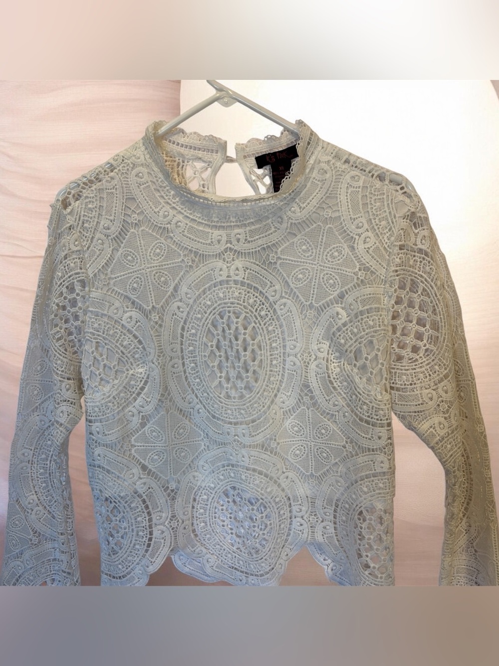 NWT It’s Pink Lacey Blouse. Size XL